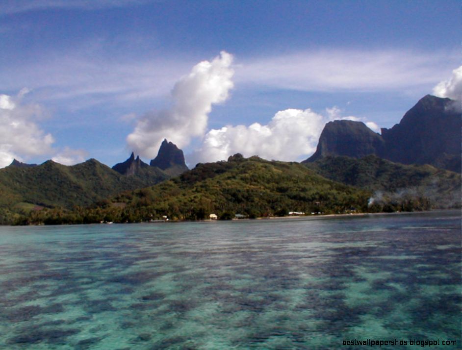Mountains in Moorea French Polynesia