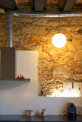 ESTILO RUSTICO: Casa con Diseno Industrial y Rustico