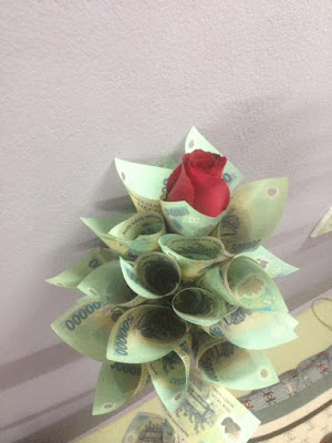 20 bó hoa sinh nhật bằng tiền và đô la độc đáo bá đạo 12