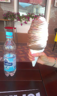 Огромное мороженое, мороженое гигант