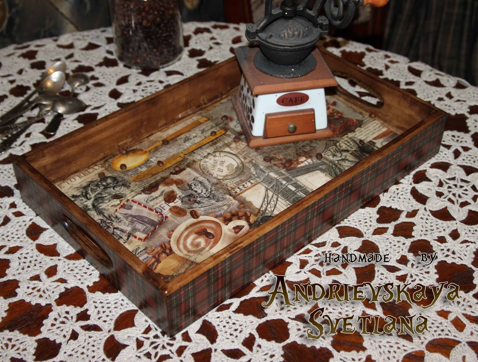 Стильные штучки, или мир наизнанку: Поднос Утренний кофе с Алисой