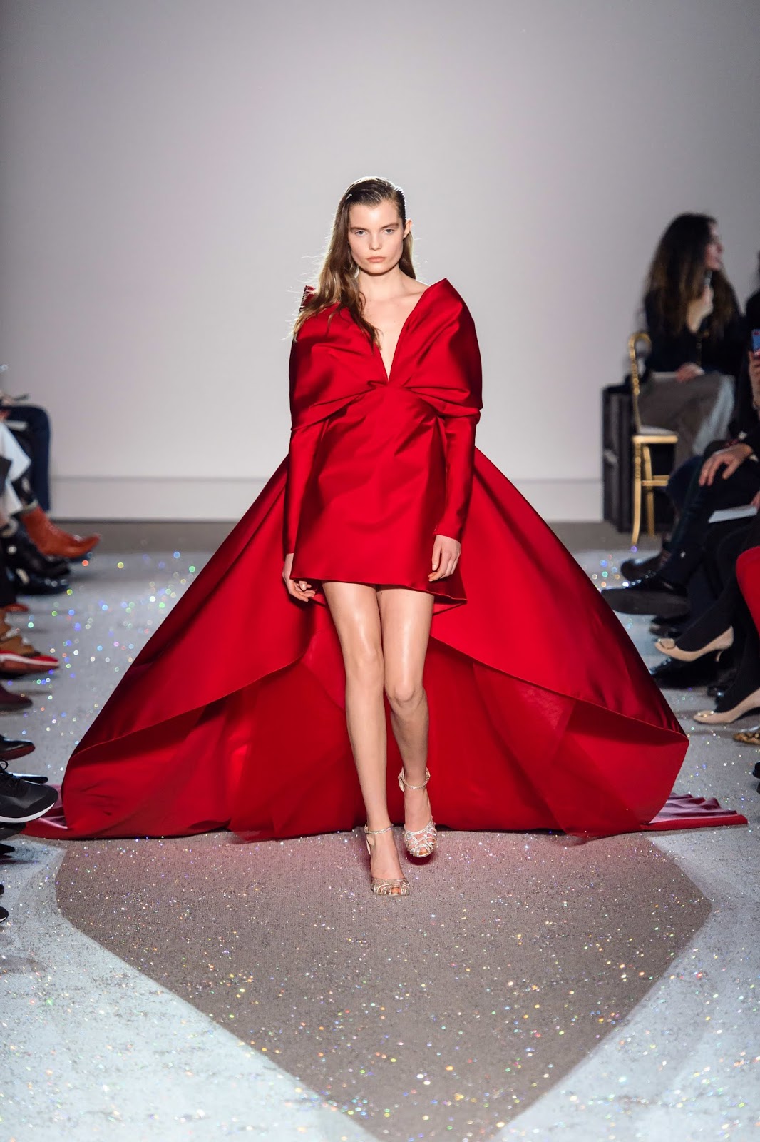 HAUTE COUTURE GLAMOUR: GIAMBATTISTA VALLI