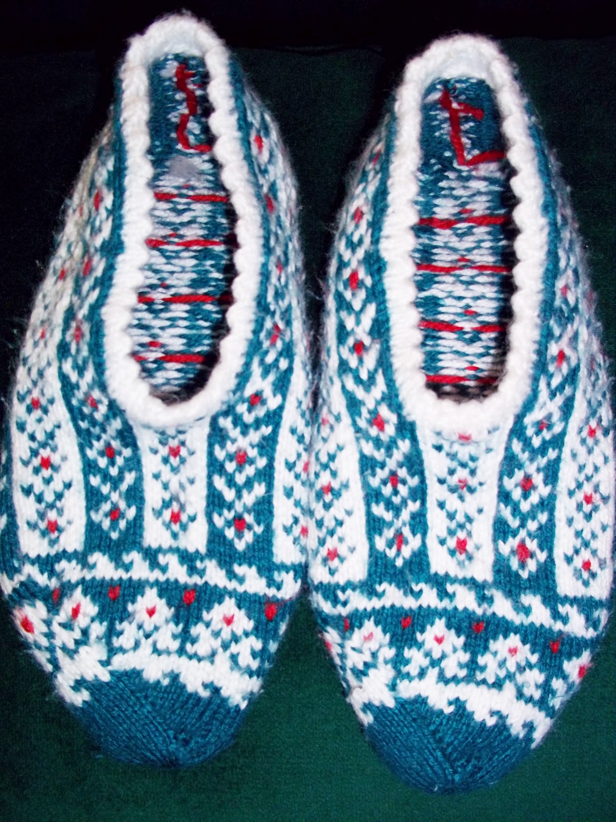 Tarlici handmadebycarmencrochet: decembrie 2011
