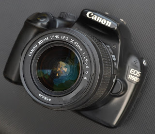 Canon Eos 1100D + Lensa 18-55mm IS II