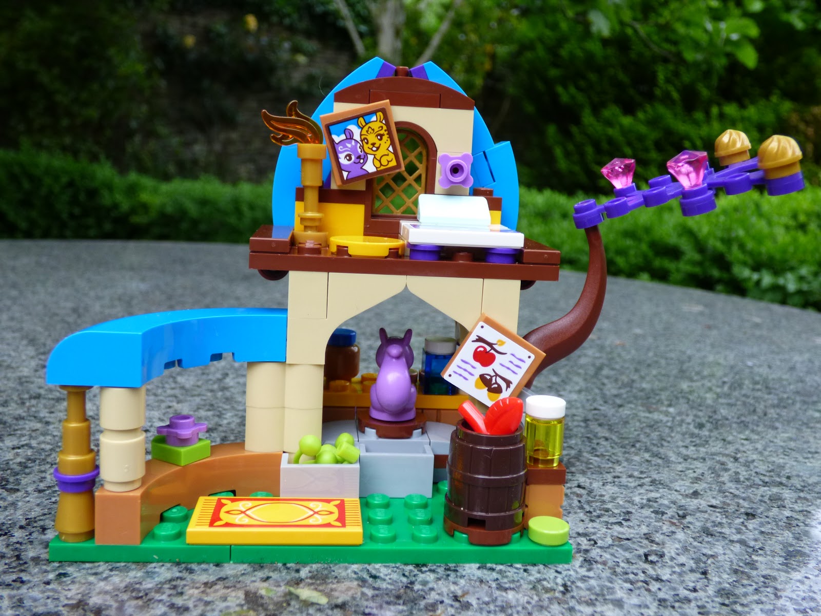 lego elves capture of sophie jones