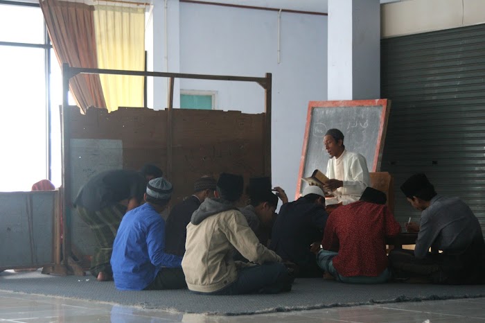 Ramadlan di Pesantren Tidak Menunggu Bedug Magrib