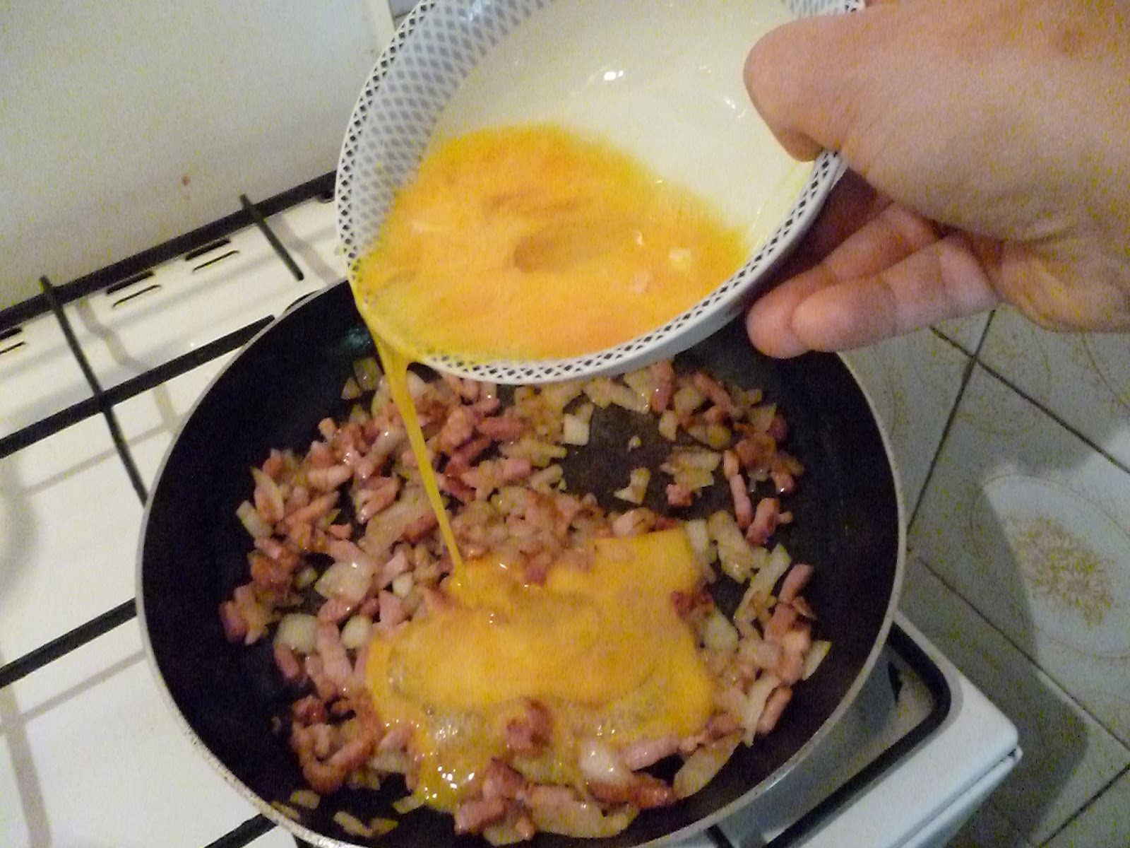 la cuisine de sandy 31800 Omelette lardons et oignons