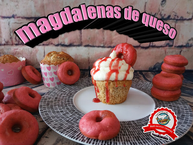 MAGDALENAS DE QUESO Y JARABE DE ARCE