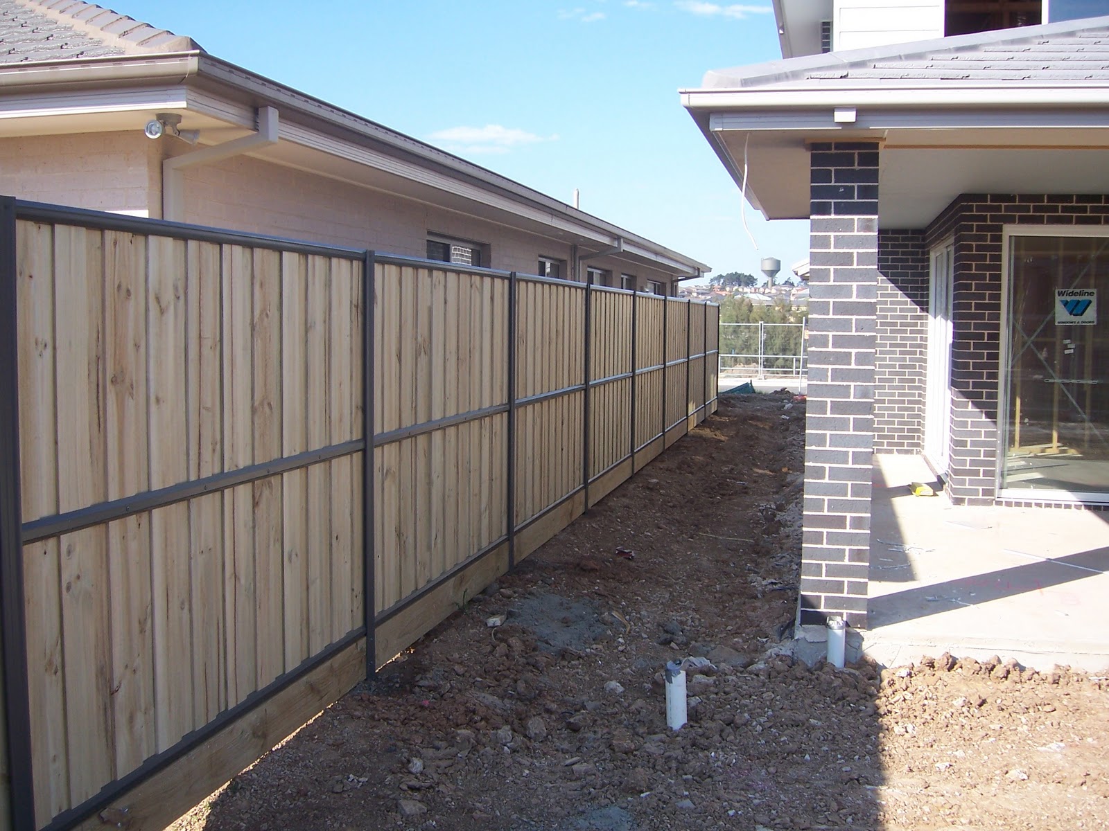 The Reedman Home Ezy Clip Fencing