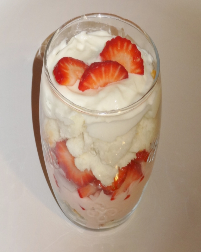 strawberry trifle dessert recipe