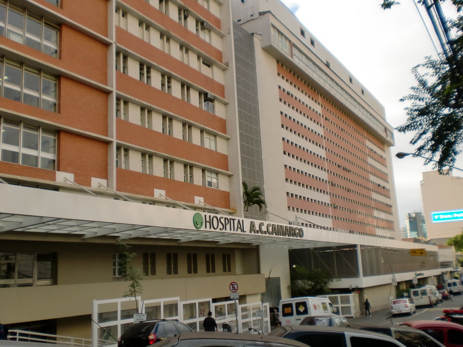 EdDiiiHh Hospital A.C. CAMARGO.