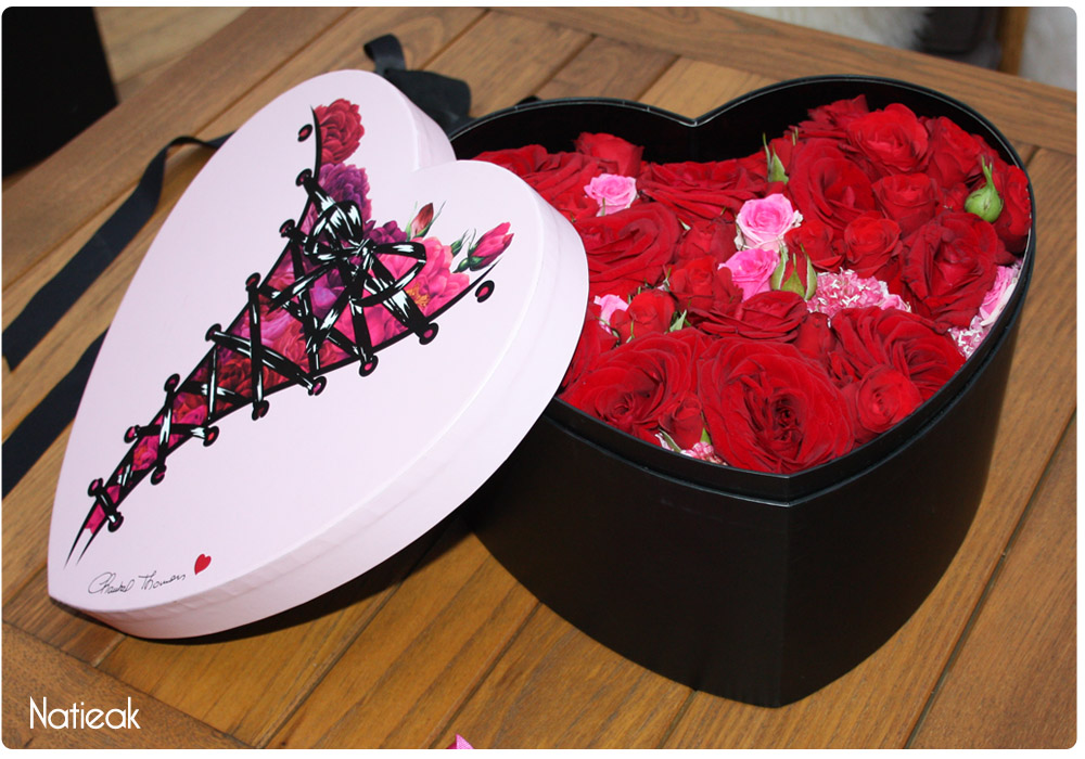 Bouquet de rose La cachottière Interflora et Chantal Thomass Saint-Valentin