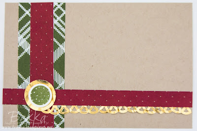 Project Life Page With Instructions on How to Make a Boarder from a Stamoin' Up! Metalic Foil Doily