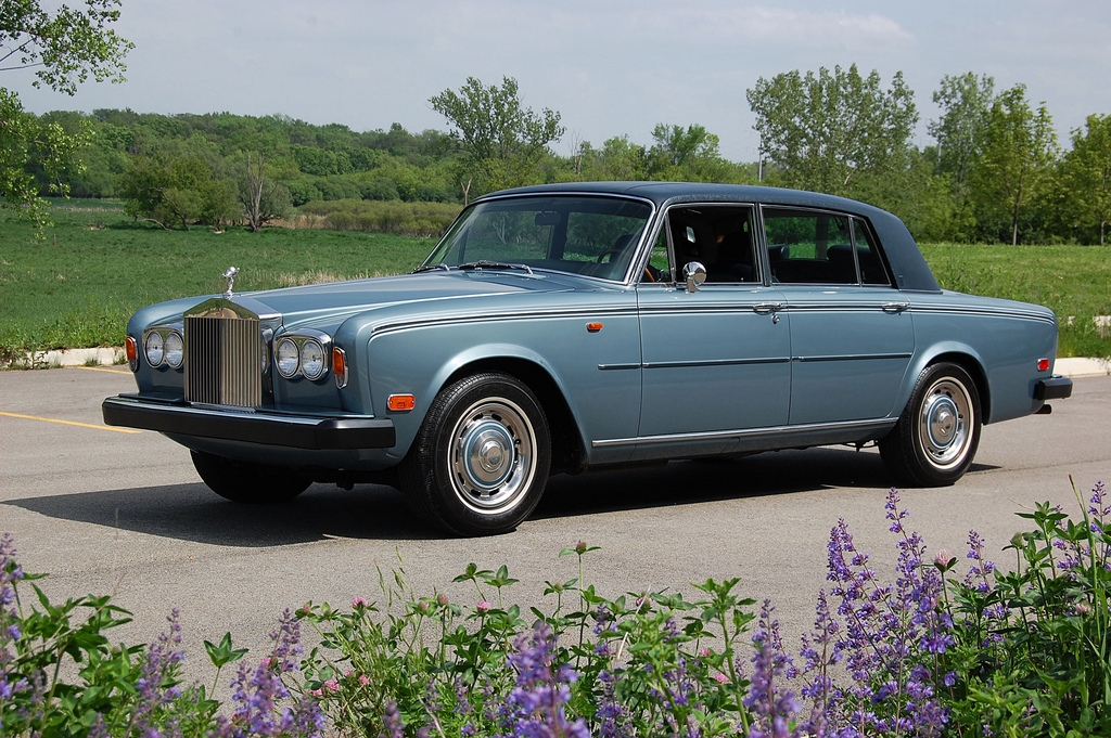 Fellowship of Friends cult leader Robert Earl Burton traveled in a 1974 Rolls Royce Silver like this