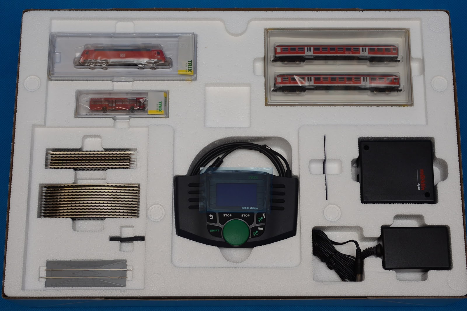 My Miniature Worlds Trix 11140, Nscale passenger train digital