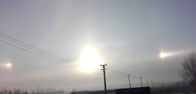 Μυστήριο! Τι είναι αυτές οι φωτεινές μπάλες στον ουρανό;  