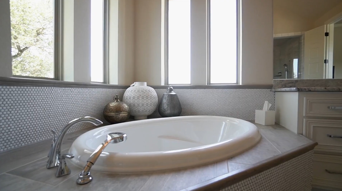 26 Interior Design Photos vs. Rocky Creek Austin Texas Luxury Home Tour