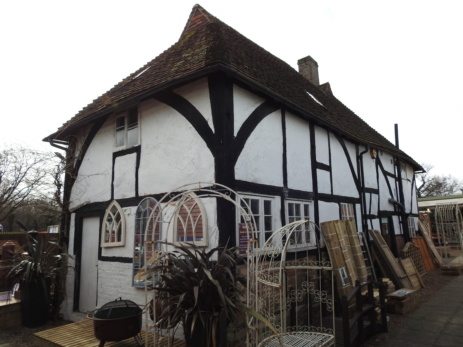 Crawley Old Town EIGHT PICTURES Little Buckswood Farmhouse