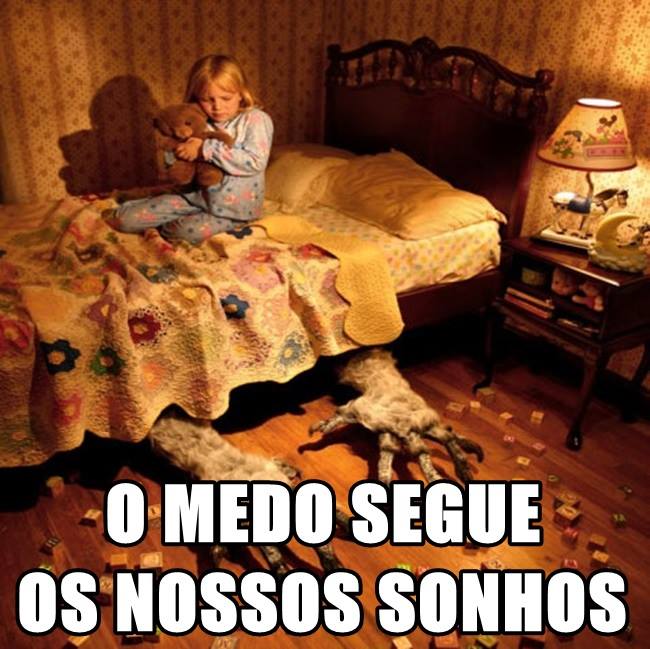 Sempre Cantei Errado Só Os Loucos Sabem Charlie Brown Jr. Sempre Cantei Errado Só Os Loucos Sabem Charlie Brown Jr.