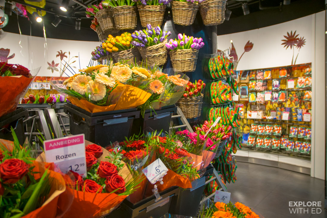 Dutch Tulip shop in Schiphol Airport