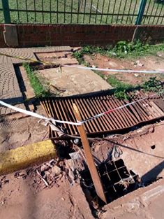 La peatonal de Puerto Iguazu es una calle mal hecha y con baches