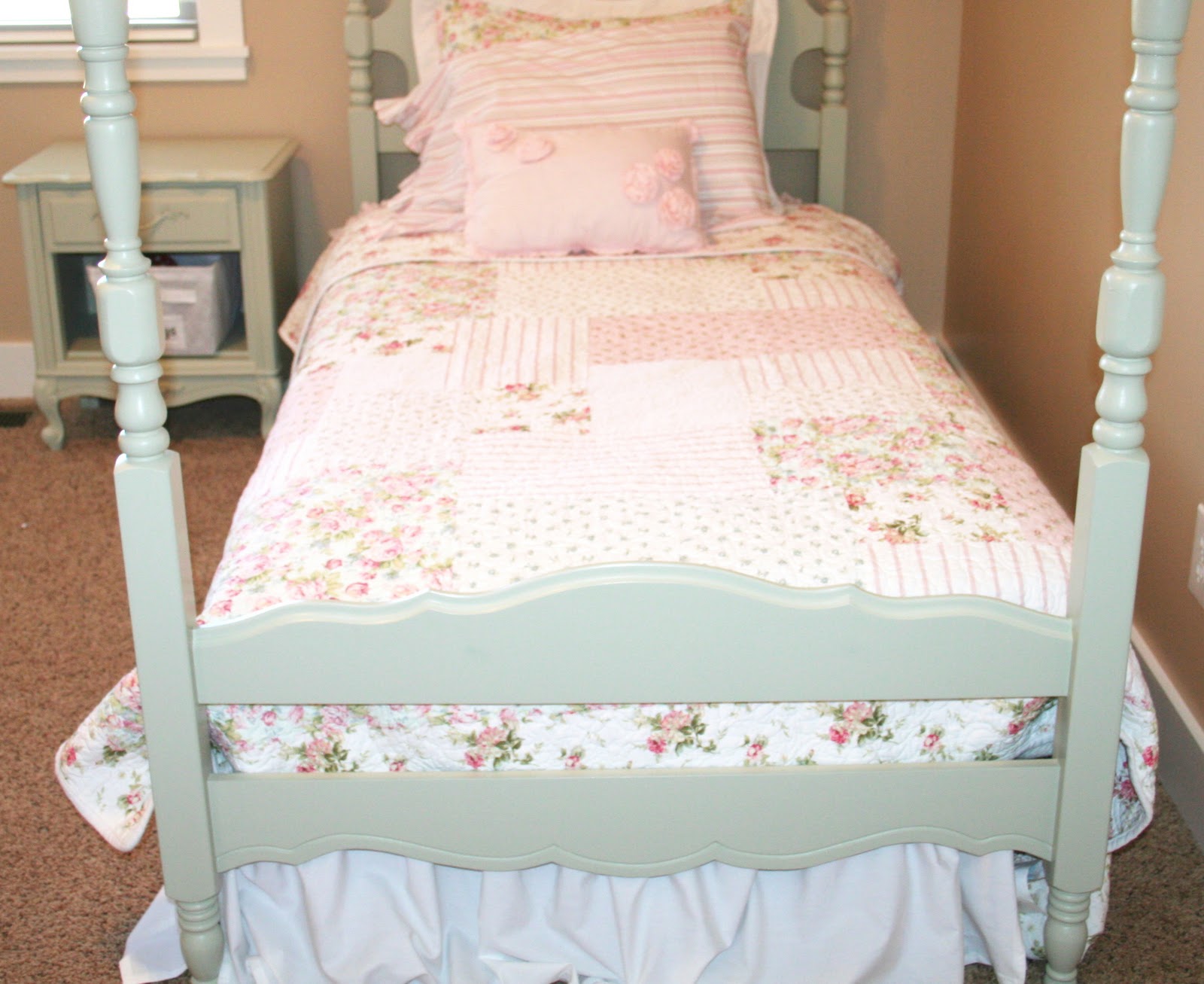Simply Projects Shabby Chic Headboard and Footboard Makeover