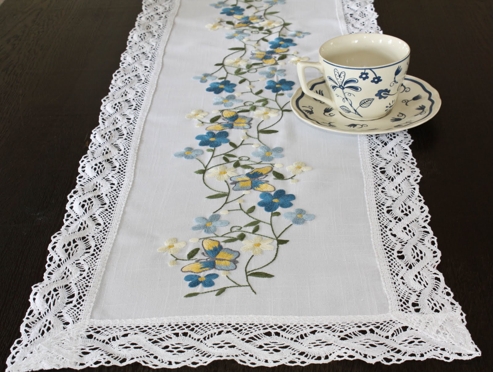 скатерть вышивка гладью на стол своими руками