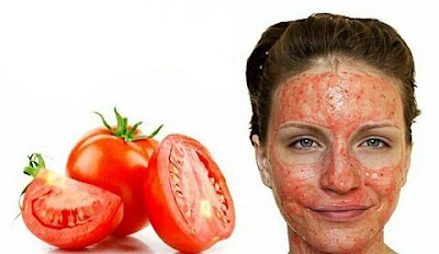 menghilangkan komedo dengan masker tomat alami