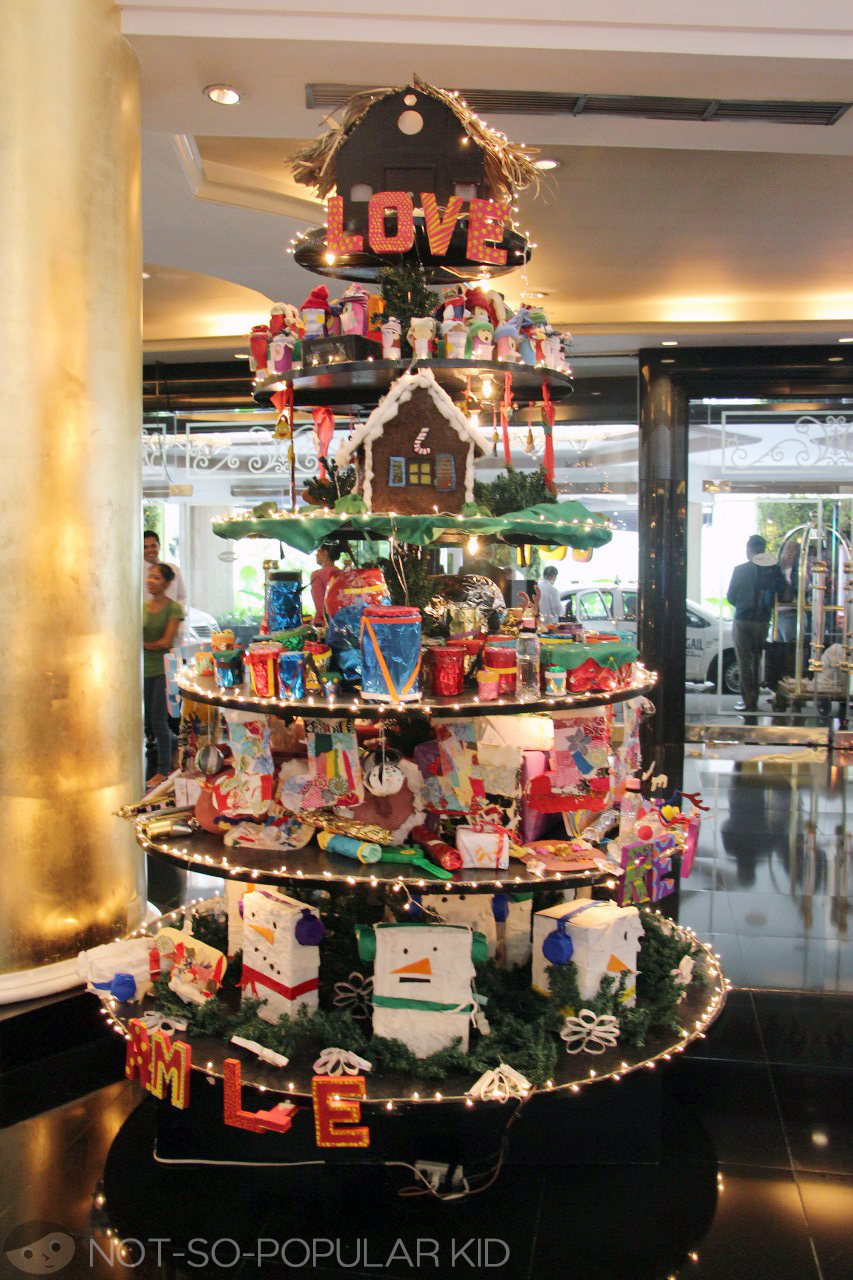 Christmas Tree Contest III in Dusit Thani A NotSoPopular Kid Food