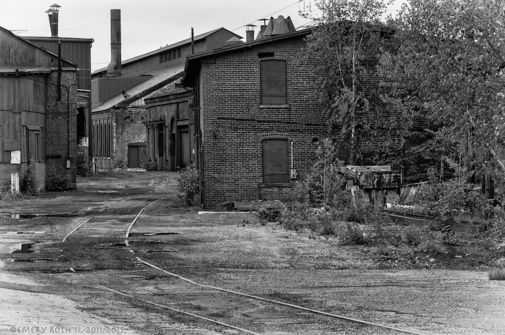 Today's Photo Plume & Atwood Yard