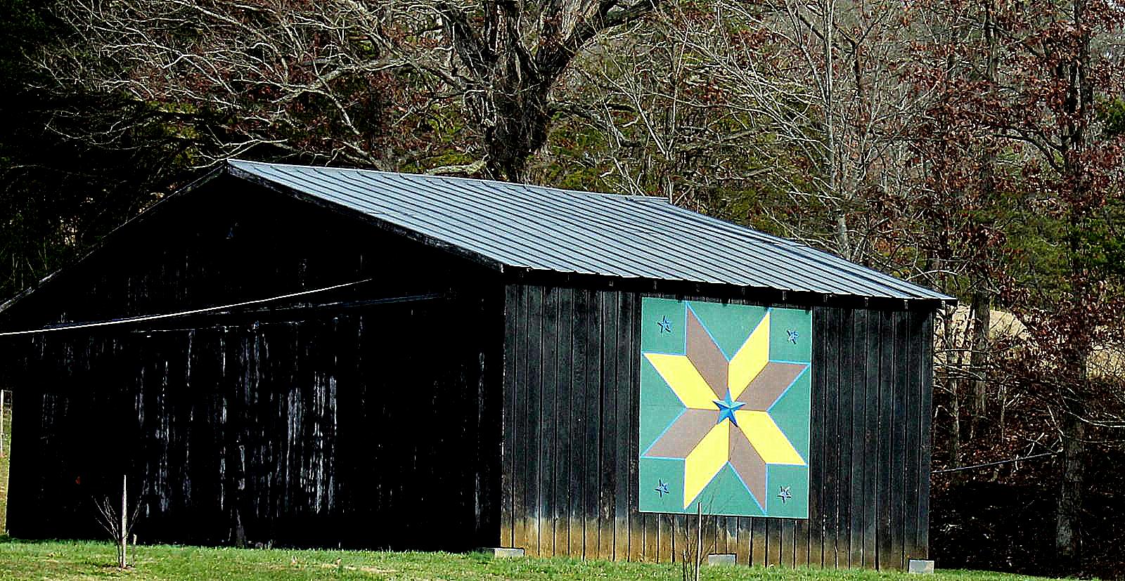 FOLKWAYS NOTEBOOK TWO BARNS TWO QUILT SQUARES ESTILL COUNTY