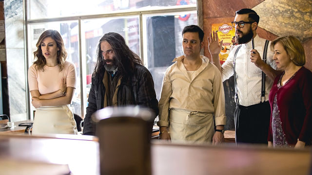 Fotograma de la película: El bar (2016)