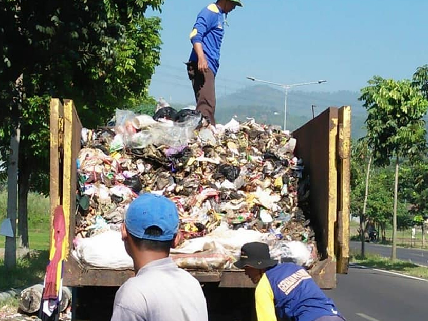 Libur Lebaran, DLH Kab. Bandung Angkut 400 Ton Sampah
