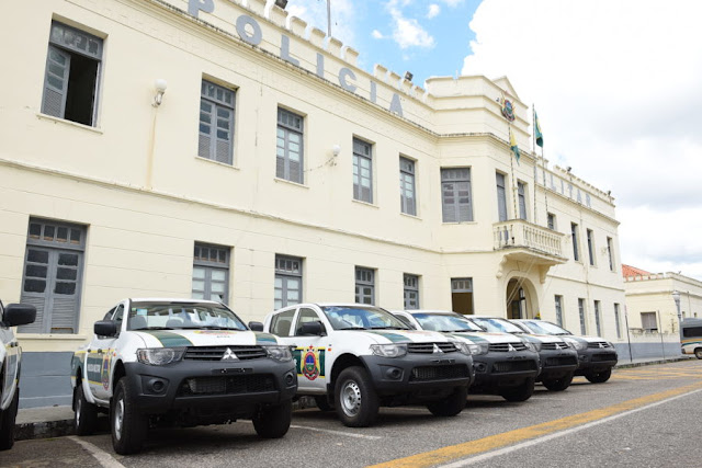 Governo do acre reforça Segurança Publica com mais 42 veículos e equipamentos para as polícias Civil e Militar Governo do acre reforça Segurança Publica com mais 42 veículos e equipamentos para as polícias Civil e Militar