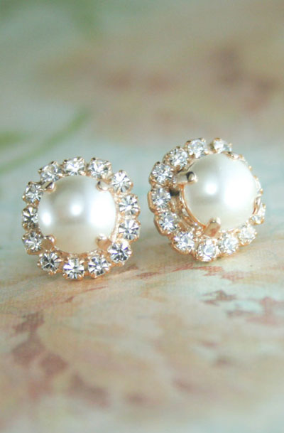 Lovely Clusters - Online Curator : ivory pearl earrings
