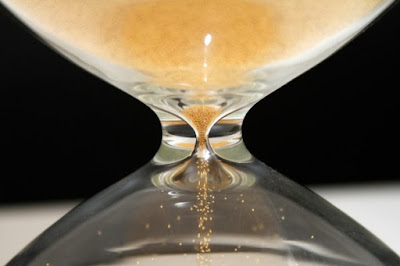 http://www.ablogtowatch.com/wp-content/uploads/2011/04/Ikepod-Hourglass-6.jpg