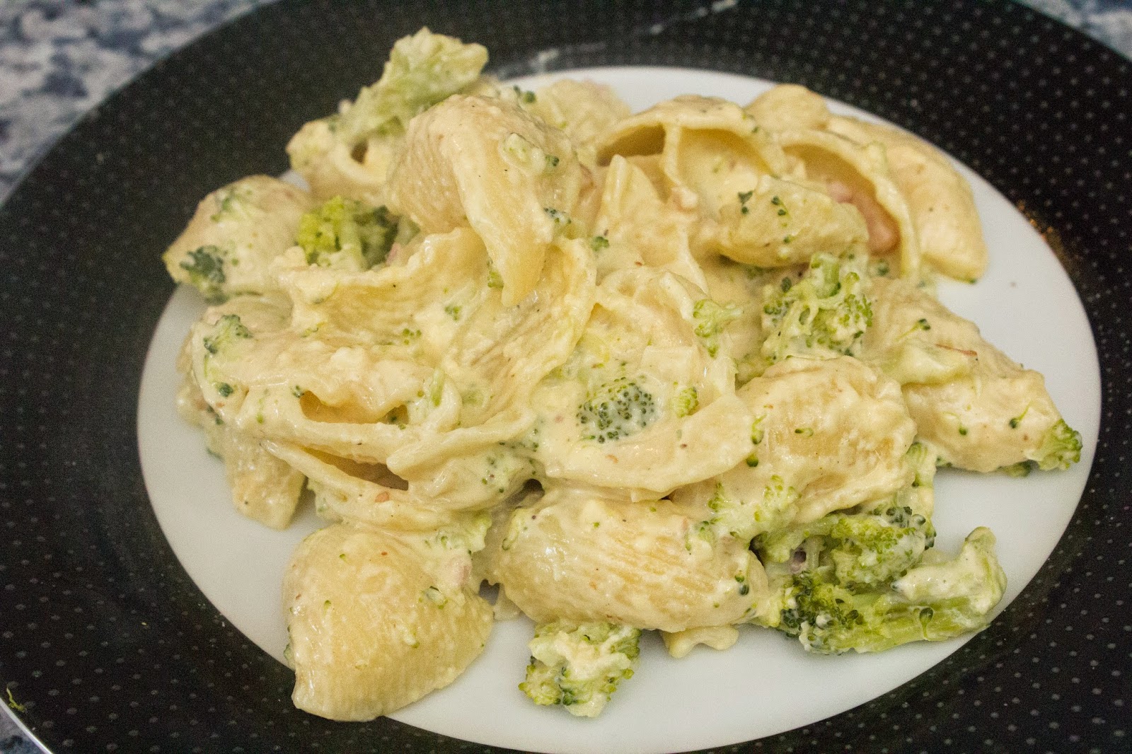 Pasta con mascarpone, brócoli y bacon El Baúl de las delicias