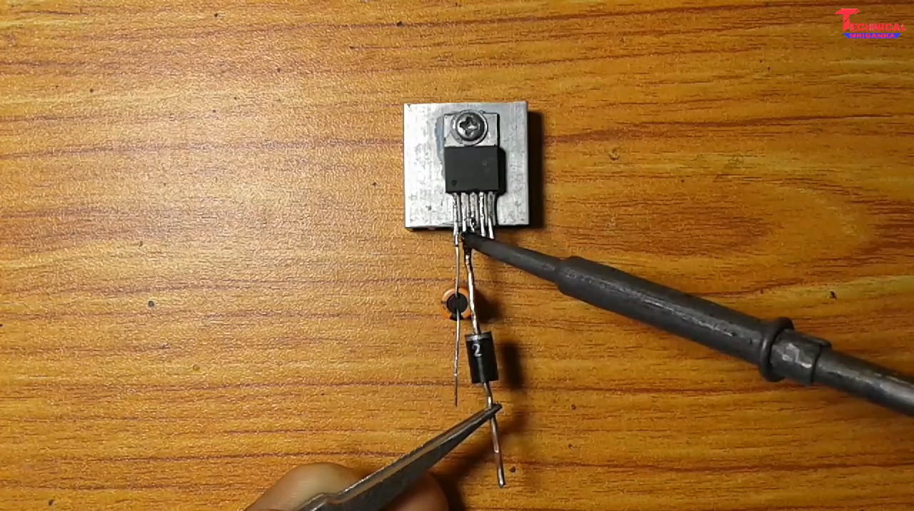 LM2576 ic mobile charger by 12 volt battery with 3 amp high output.