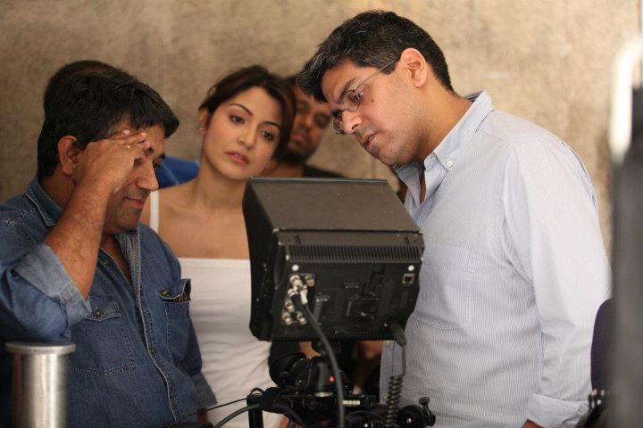  Anushka Sharma Shoulders Nivea Ad -  Anushka Sharma Nivea Ad Hot Pics