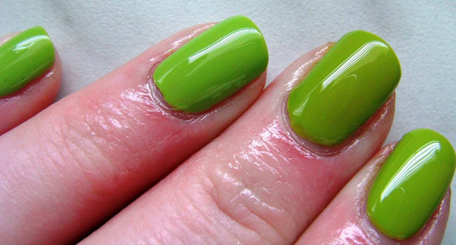 all-about-nails-comparison-between-sinfulcolors-innocent-and-opi-who