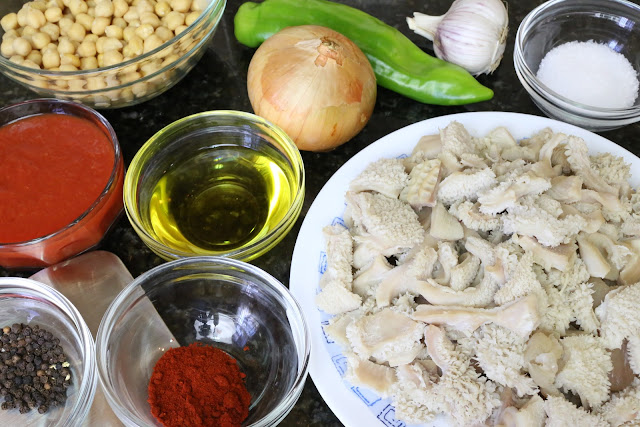 Ingredientes para callos o menudo con garbanzos