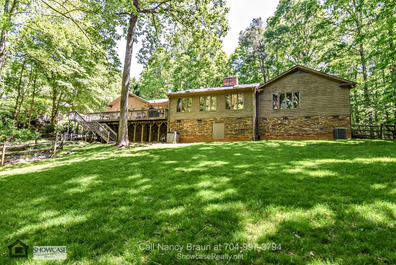 Showcase Realty, LLC