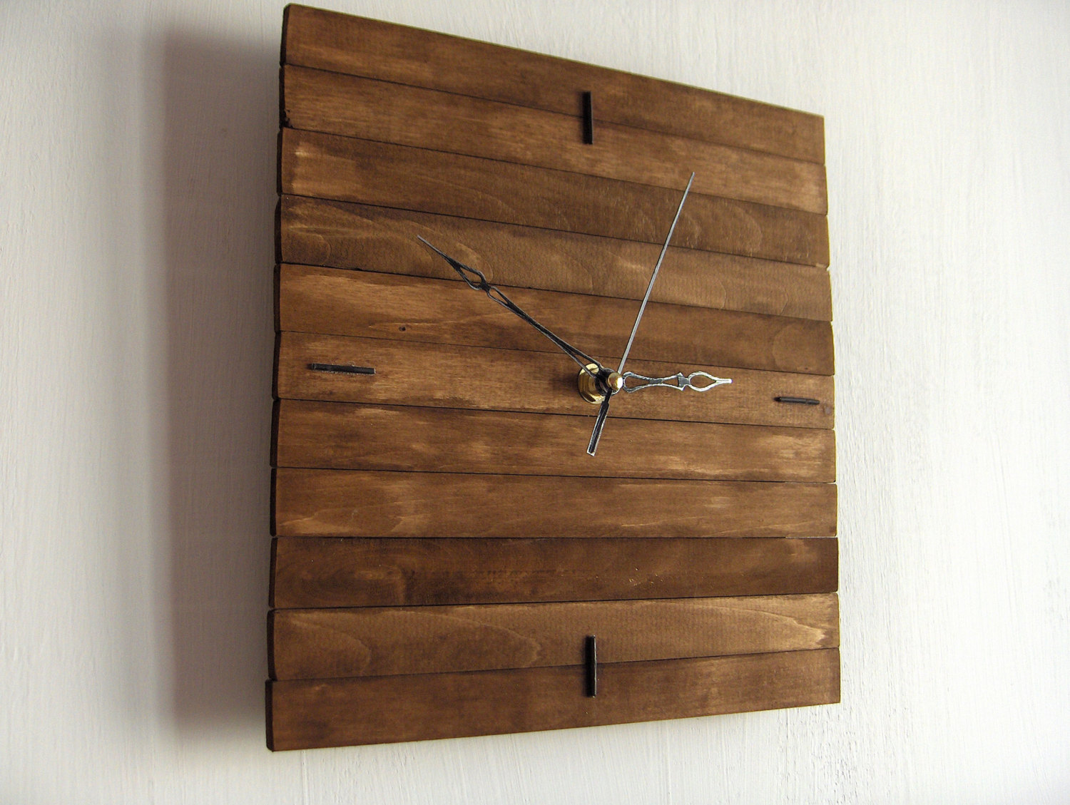Elegance of living Beautiful Wall Clocks