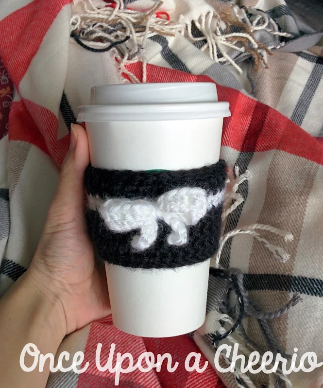 Spades & Bows Coffee Tea Cup Cozy Free Crochet Pattern