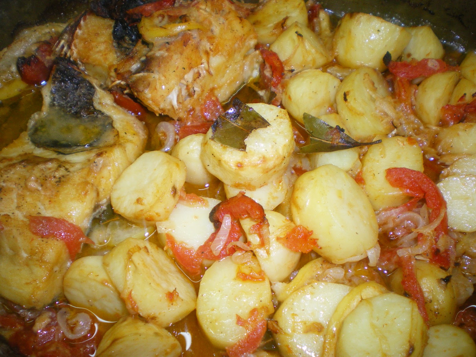A culinária da Missy Bacalhau e suas batatas assado no forno