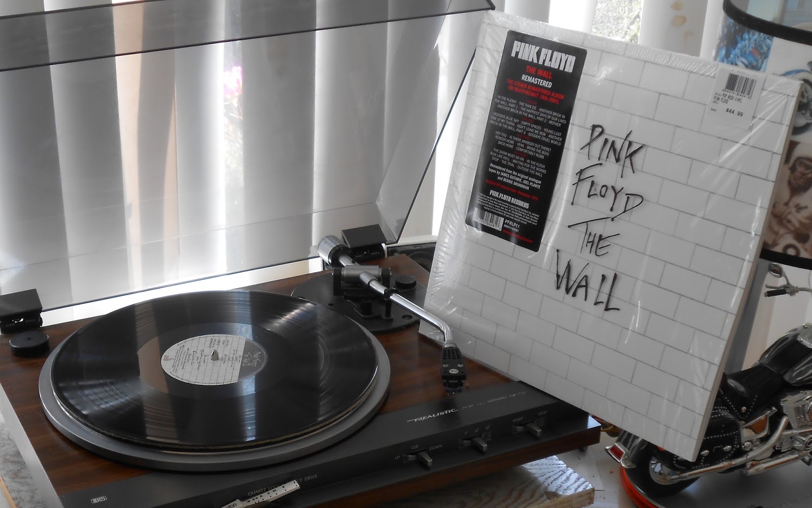 How to clean vinyl LPs the right way How to clean vinyl LP records the