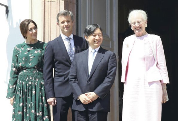 Queen Margrethe, Crown Prince Naruhito, Crown Prince Frederik, Crown Princess Mary wore green floral print silk skirt and top, Gianvito Rossi Pumps