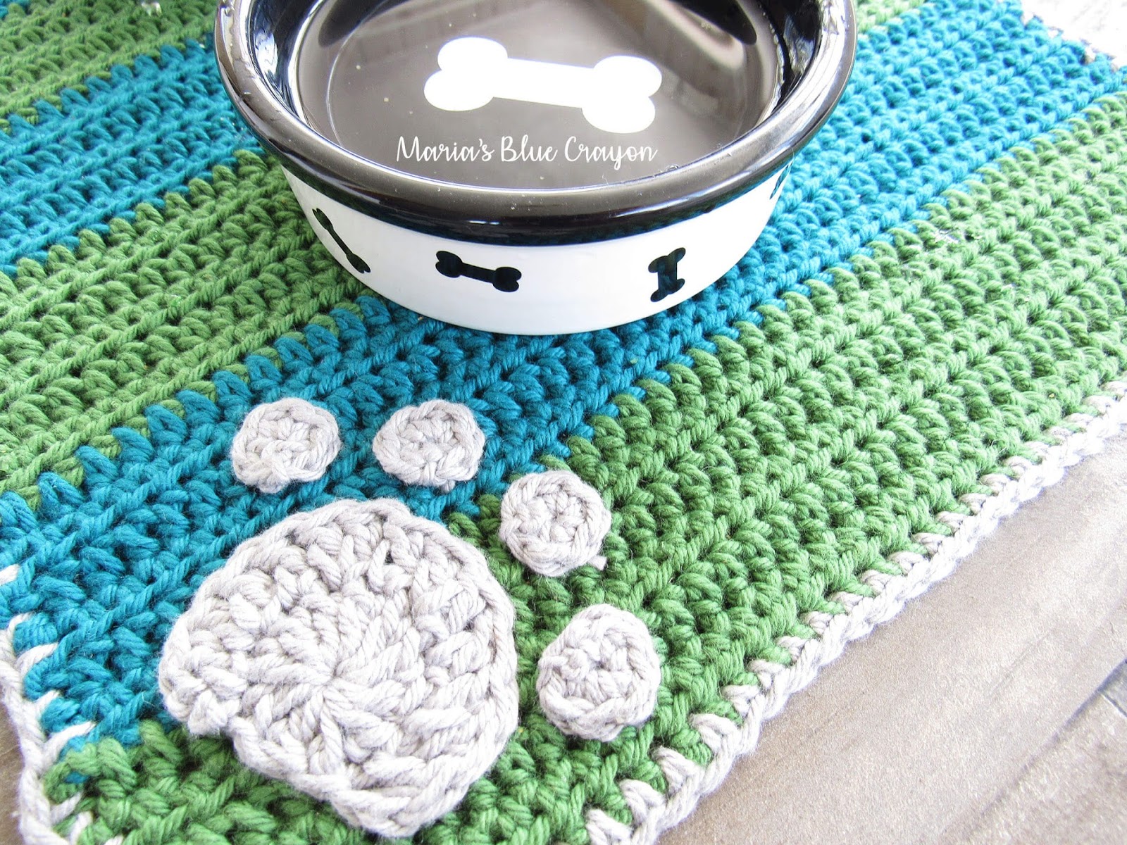 Knit Picks Dishie Review & Free Crochet Dog Mat Pattern Maria's Blue