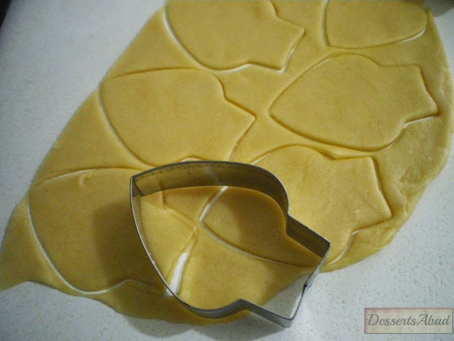 Alcachofas en sorpresa (cortando pétalos de masa)