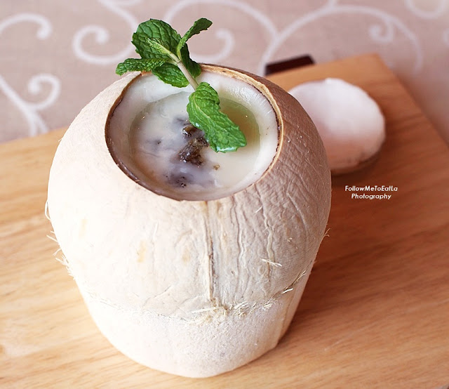 Double Boiled Coconut with Natural Peach Resin Soup and Almond (椰皇桃胶蛋白杏仁茶)